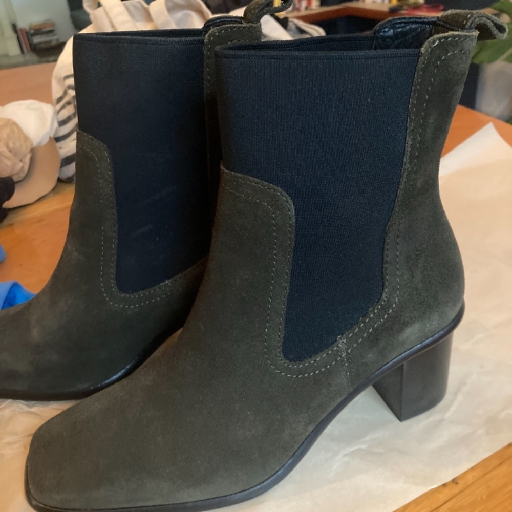 Portland Leather Vero Chelsea Boot sz 8